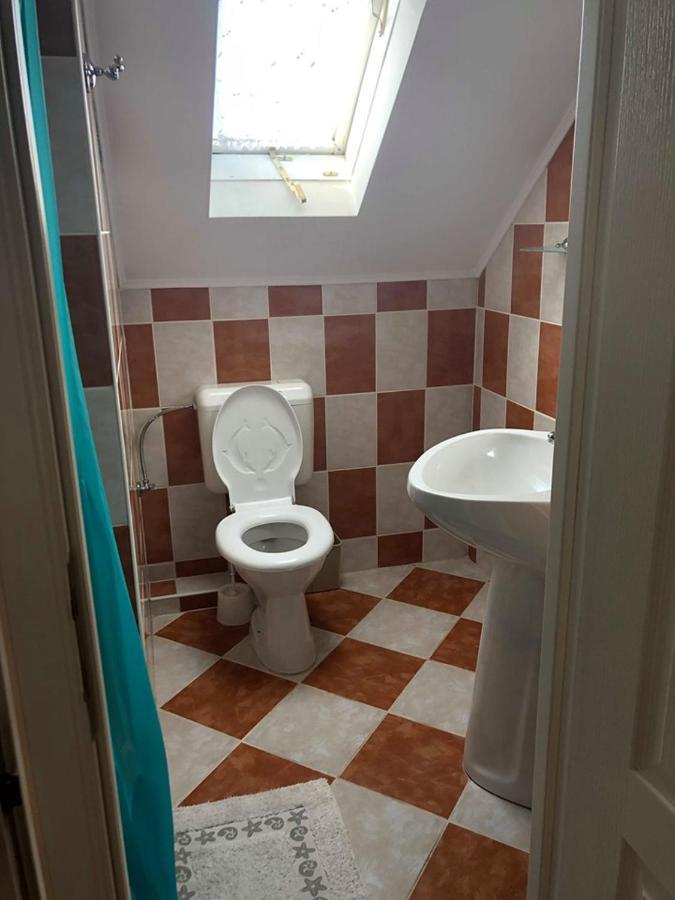 Aparthotel Balazs Vendeghaz Lupeni  Exterior foto