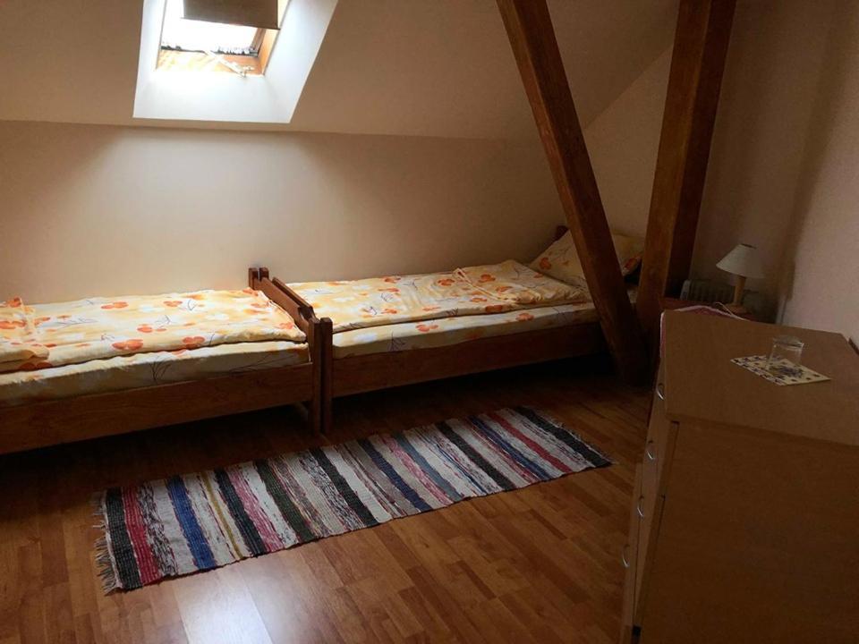 Aparthotel Balazs Vendeghaz Lupeni  Exterior foto