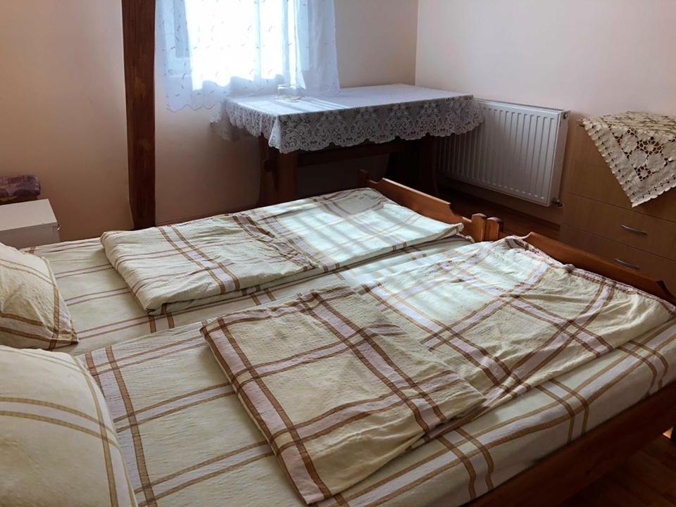 Aparthotel Balazs Vendeghaz Lupeni  Exterior foto